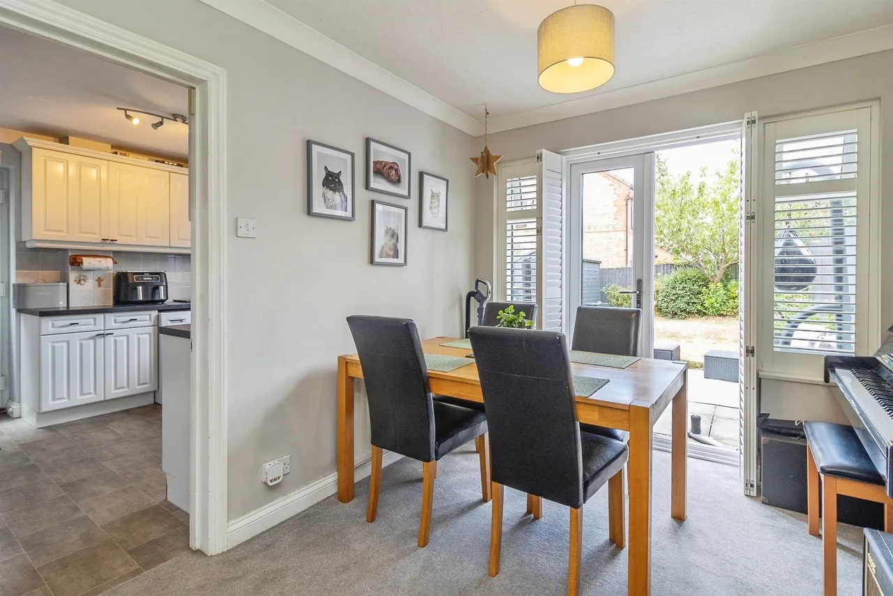 Holst Crescent, Old Farm Park, MK7, photo 3