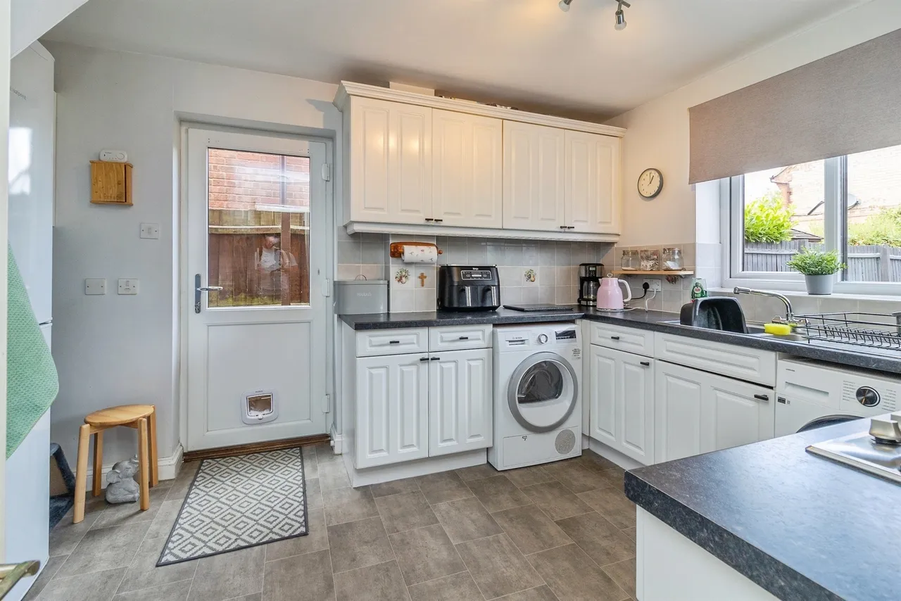 Holst Crescent, Old Farm Park, MK7, photo 7