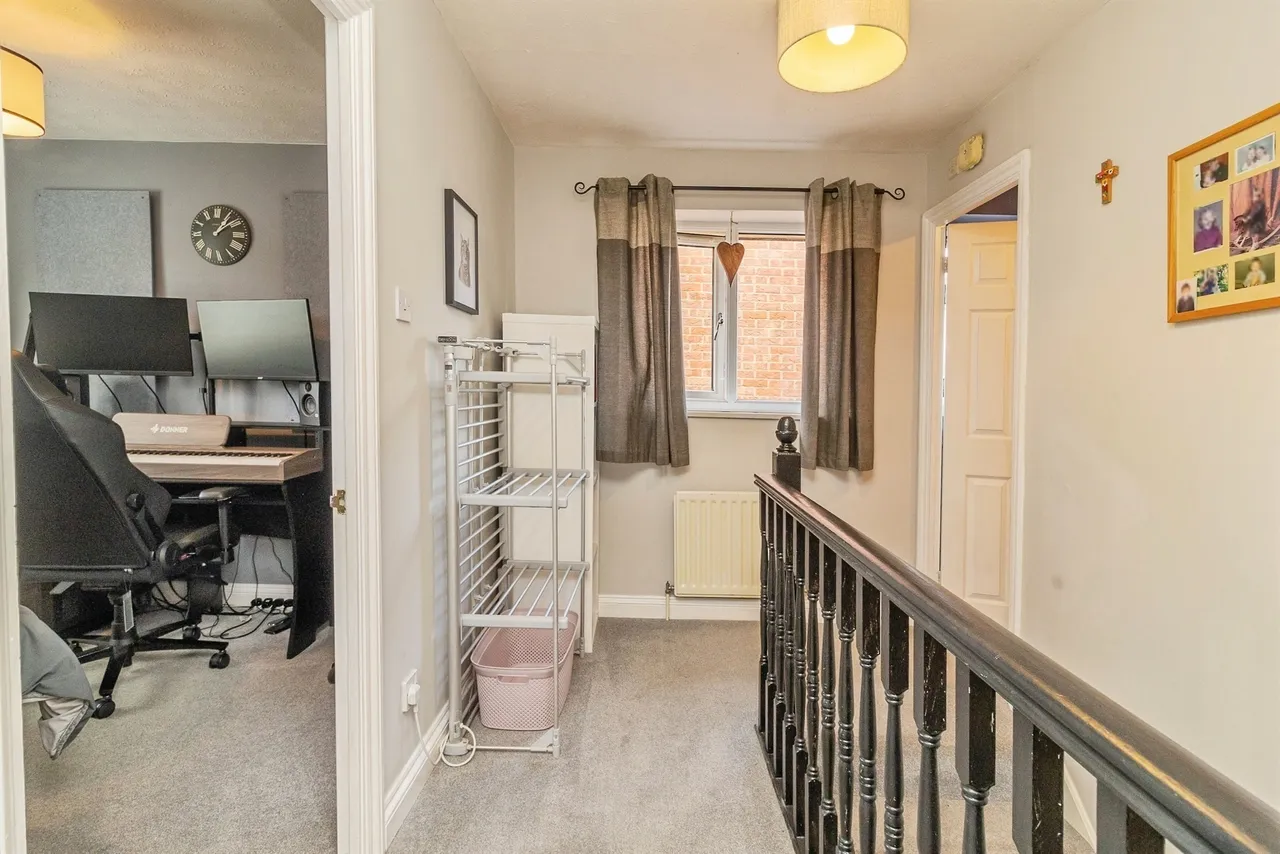 Holst Crescent, Old Farm Park, MK7, photo 12