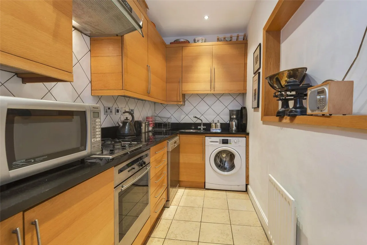 2 bed flat for sale — Mackenzie Lodge, 57-59 Maida Vale, London, W9