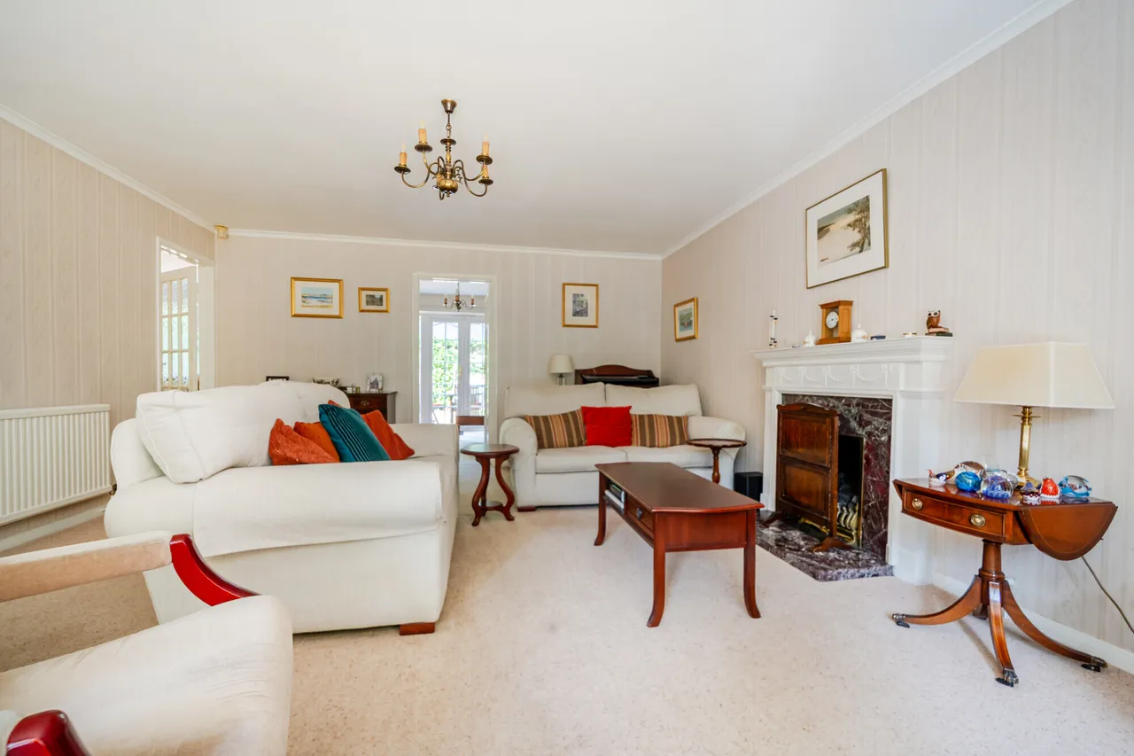 Blanefield, 2A Bois Avenue, Amersham,..., photo 2
