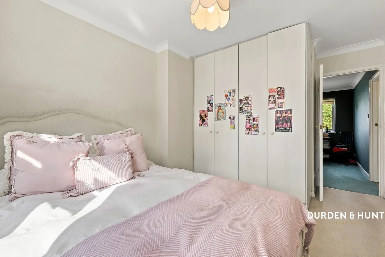 St. Johns Road, Loughton, IG10, photo 15
