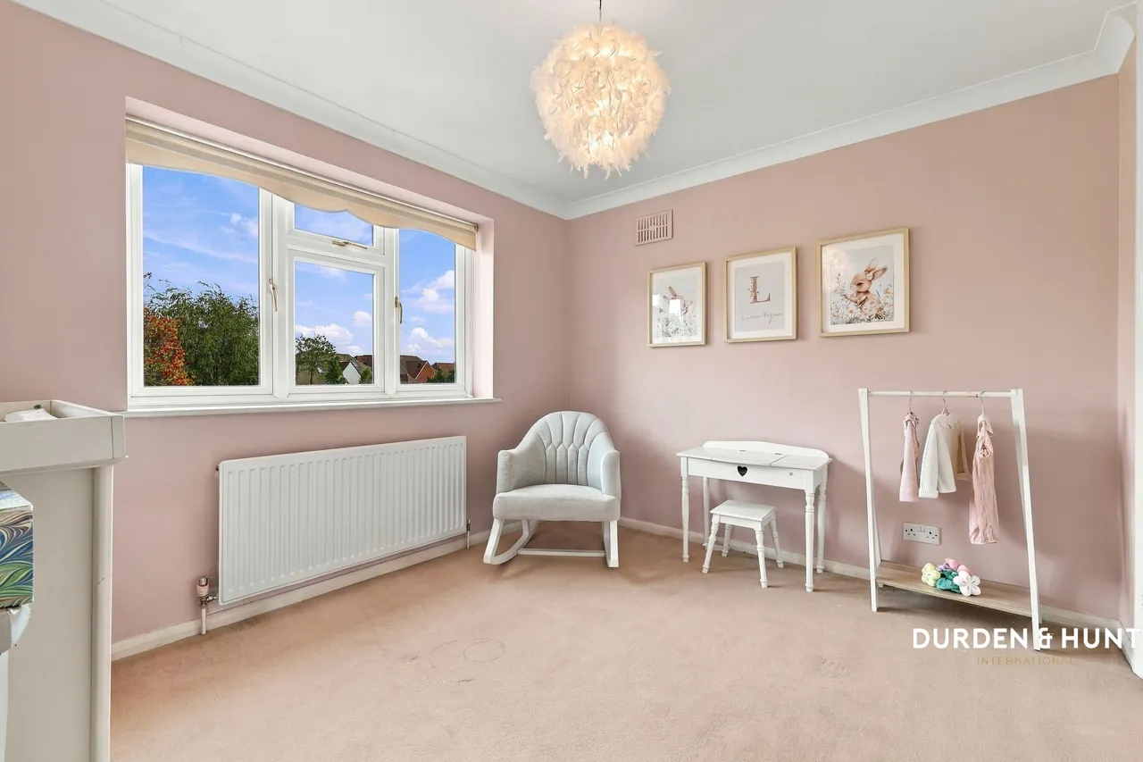 St. Johns Road, Loughton, IG10, photo 16
