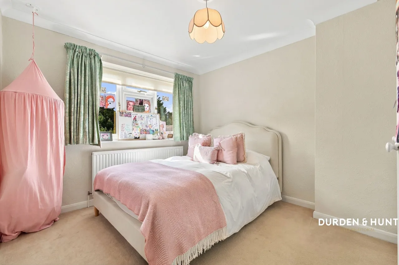 St. Johns Road, Loughton, IG10, photo 14