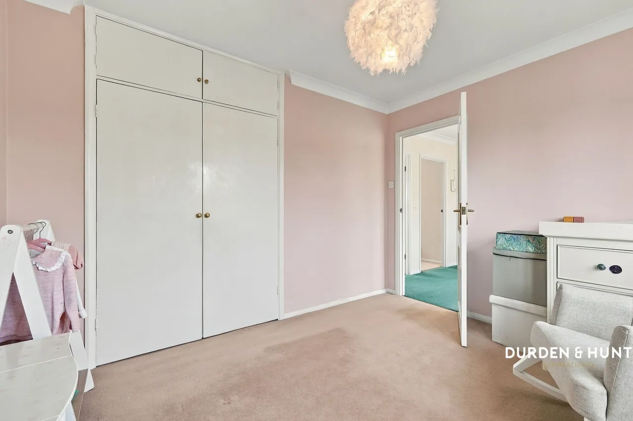 St. Johns Road, Loughton, IG10, photo 17