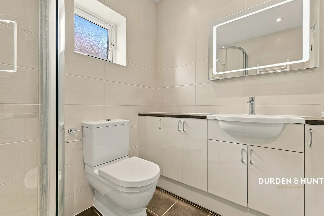 St. Johns Road, Loughton, IG10, photo 23