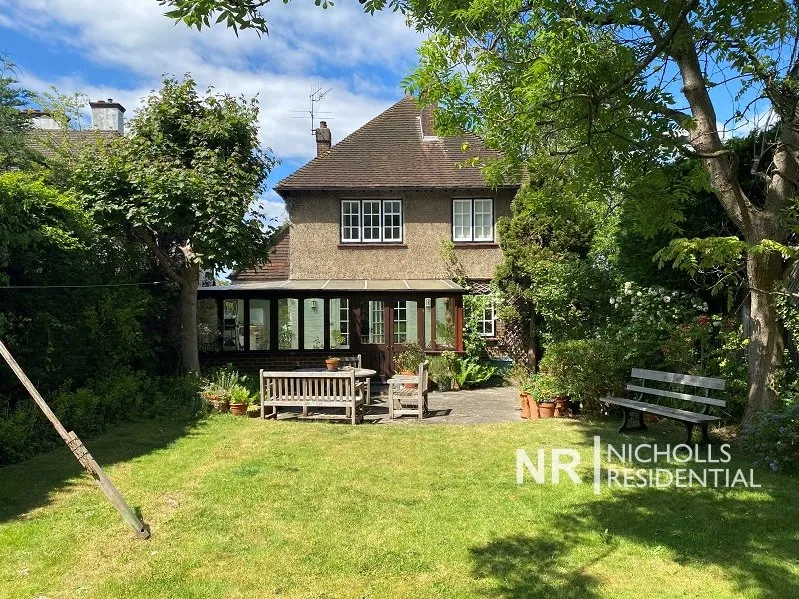 Hook Road, Chessington, KT9, photo 15
