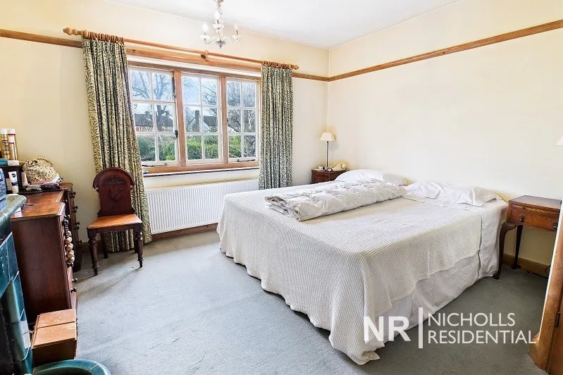Hook Road, Chessington, KT9, photo 11