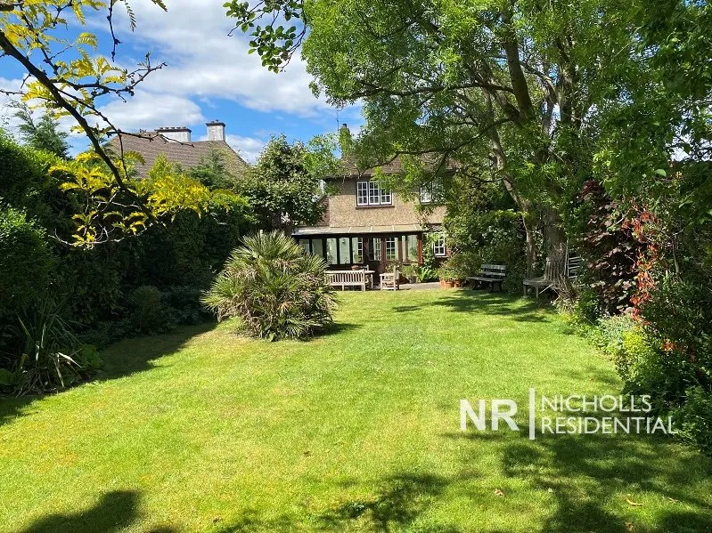 Hook Road, Chessington, KT9, photo 8