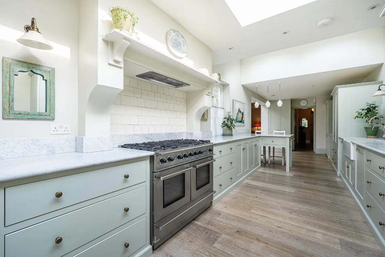 Frances Road, Windsor, photo 6