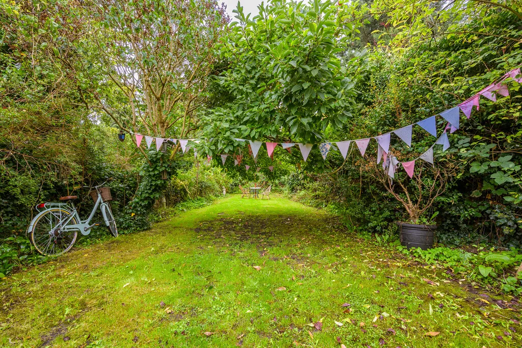 St. Marys Street, Whitchurch, photo 13