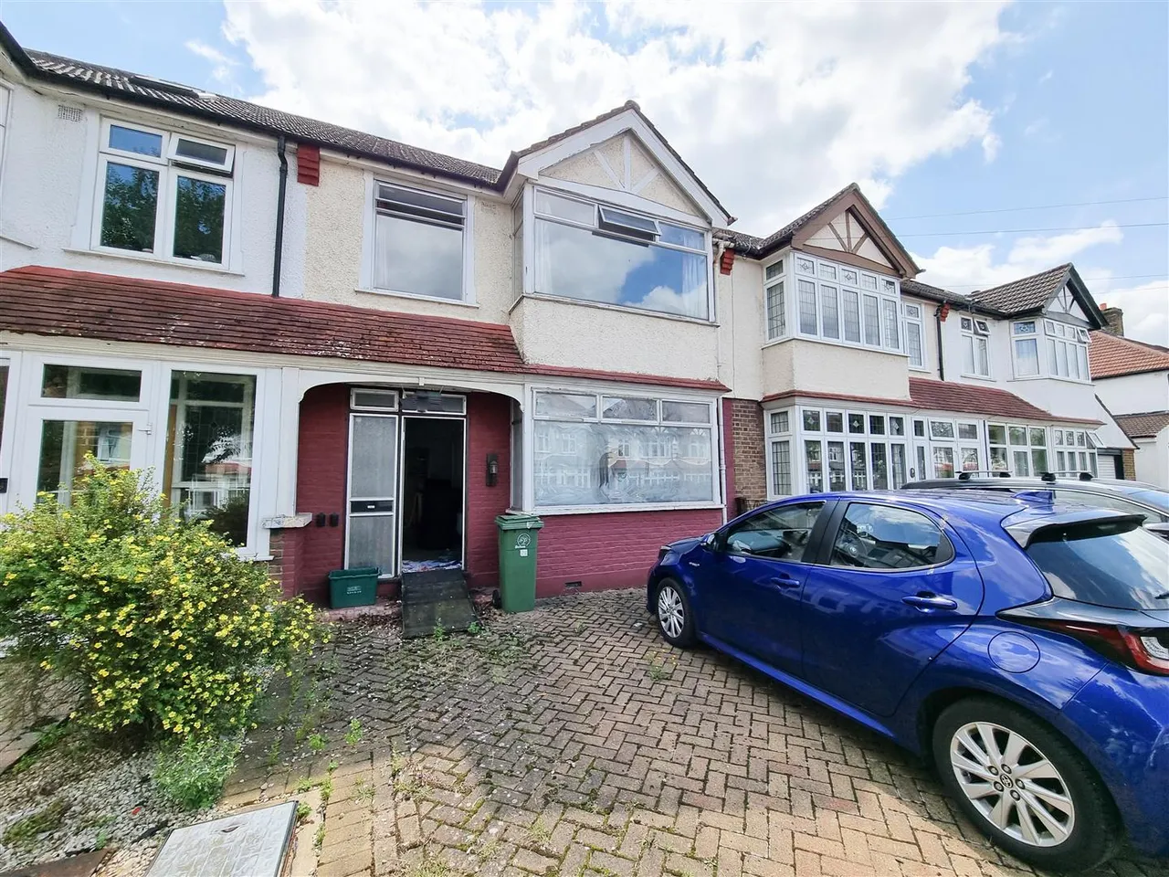 3 bed house for sale, The Chase, Wallington, SM6