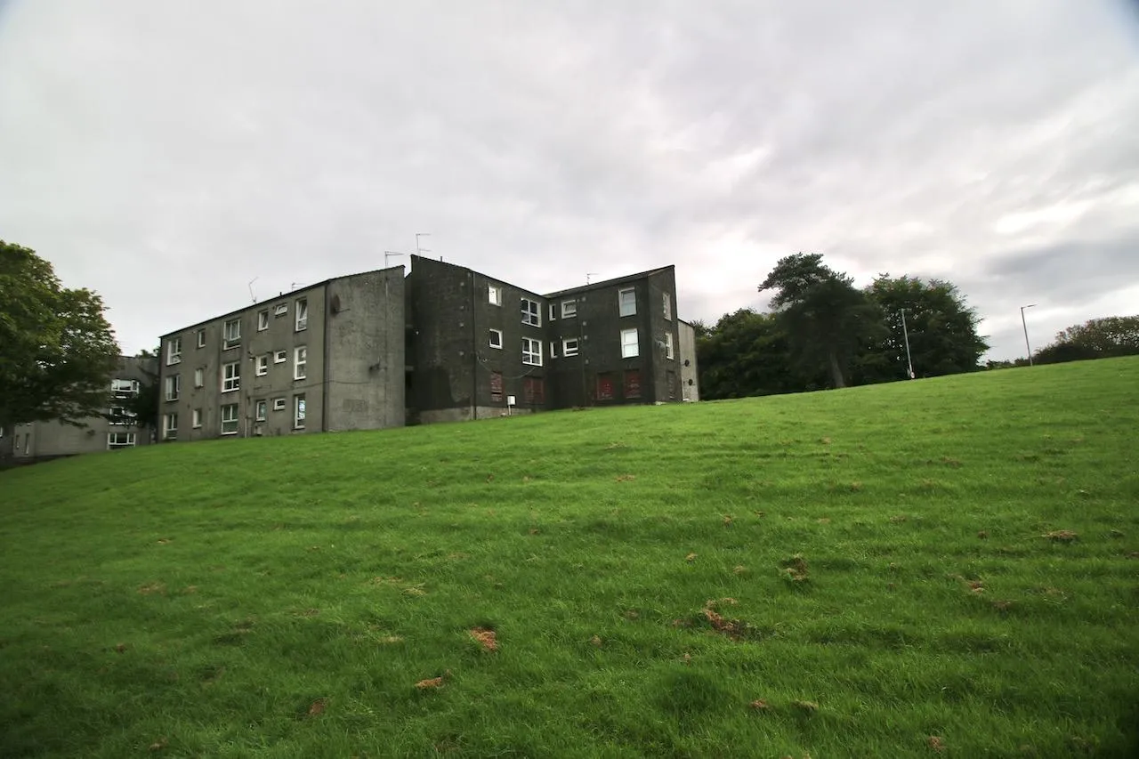 2 bed flat for sale — Laburnum Road, Cumbernauld, G67 3AA