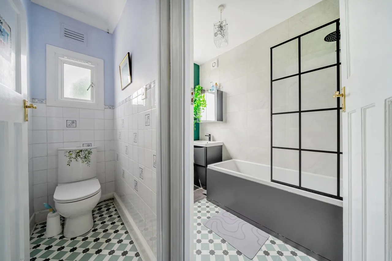 Baring Road, SE12, photo 20