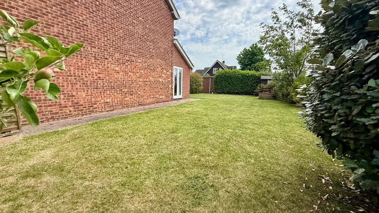 Broadway Close, Bourne, PE10, photo 23