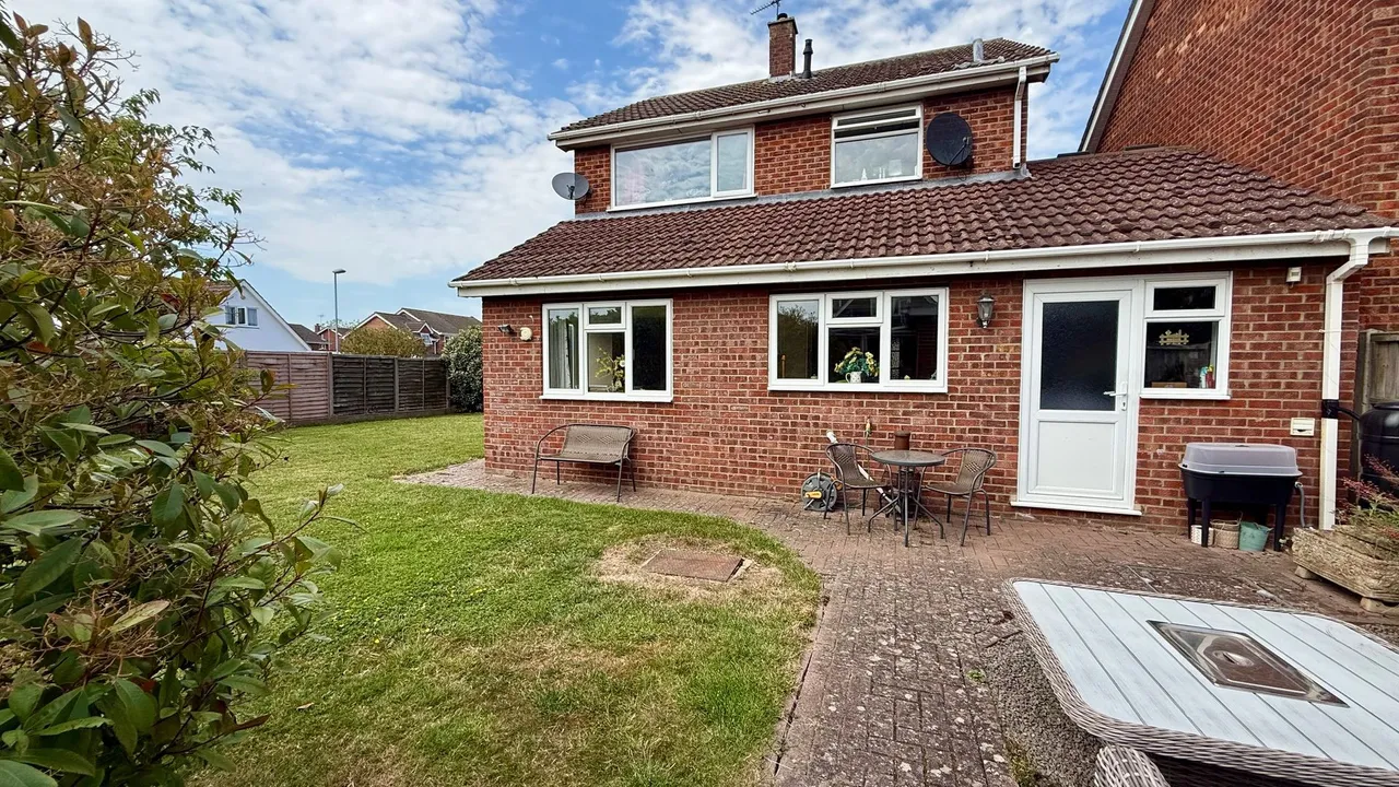 Broadway Close, Bourne, PE10, photo 11