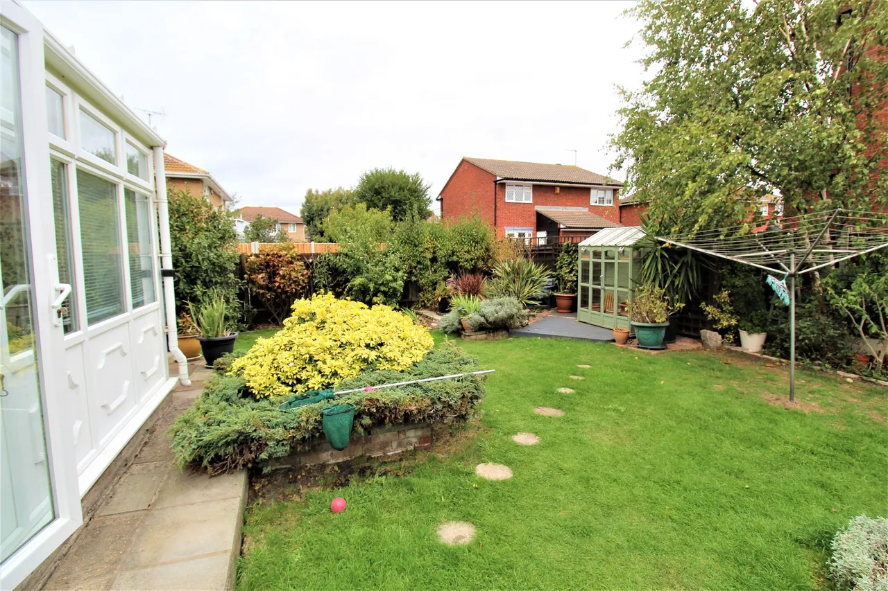 Medlar Road, Grays, Essex, RM17 6TU, photo 14