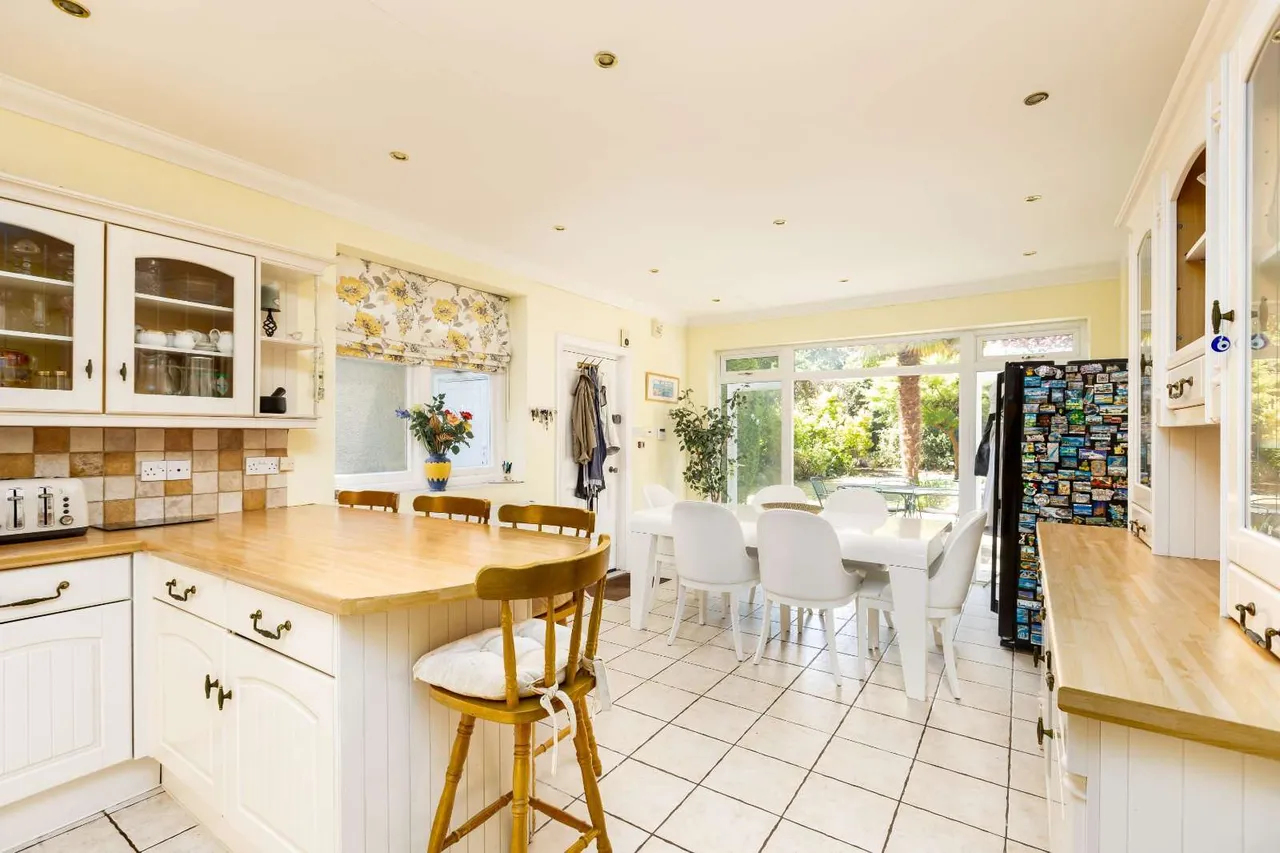 Talbot Avenue, Bournemouth, Dorset, BH3 7HS, photo 5