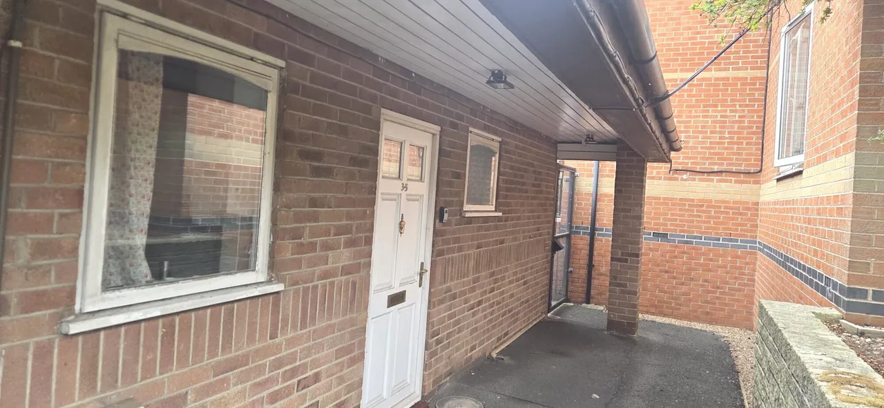 2 bed house for sale, Birch Walk, Nottingham, NG5