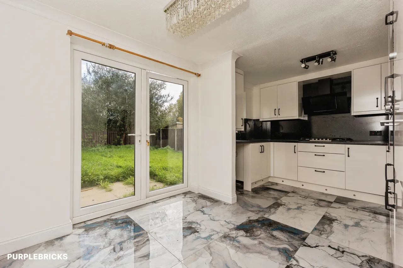 Sandpiper Drive, Stockport, SK3, photo 3