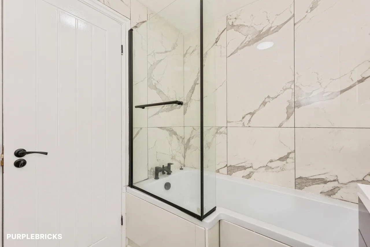 Sandpiper Drive, Stockport, SK3, photo 17