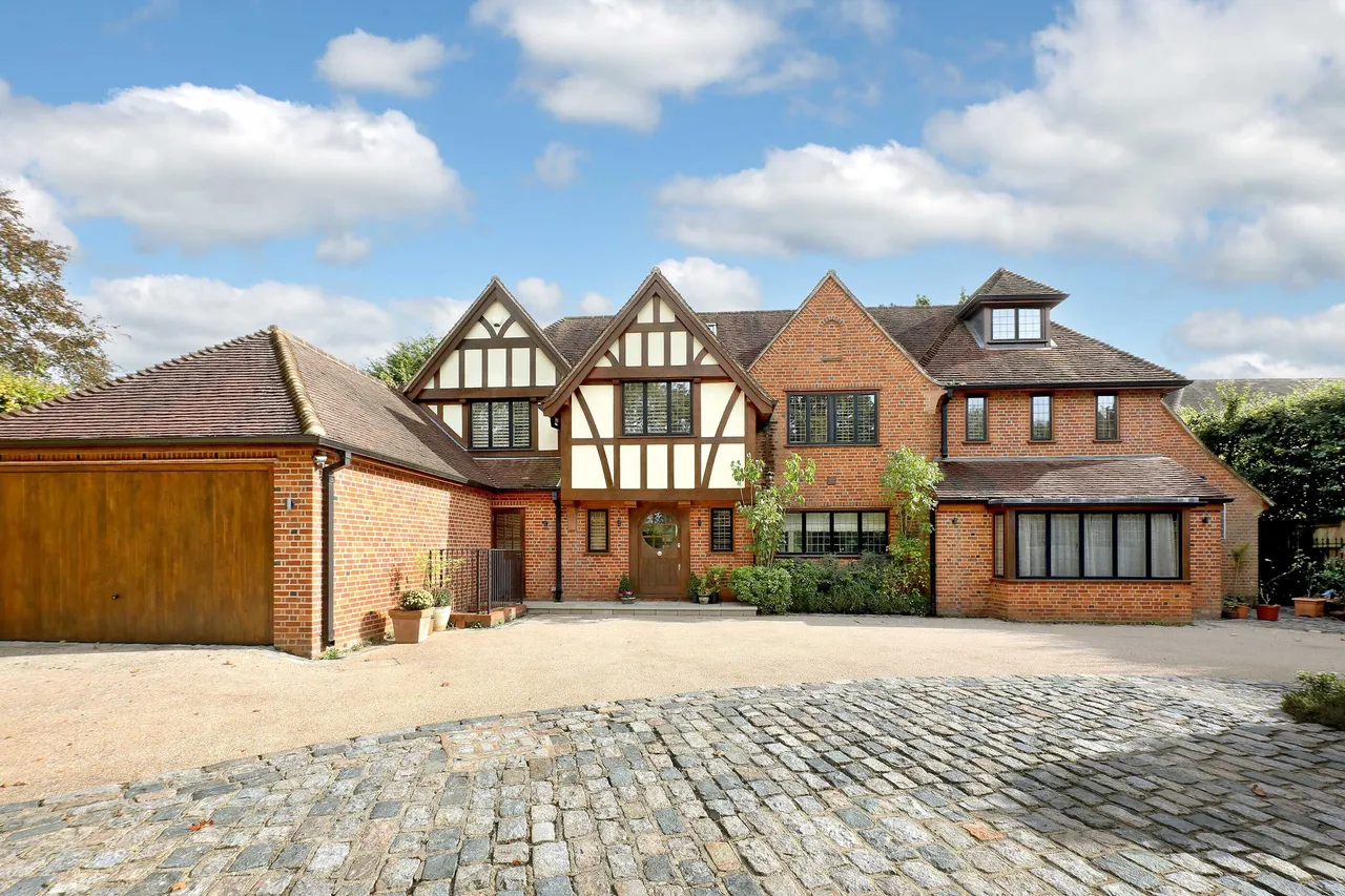 7 bed house for sale — Burkes Road, Beaconsfield, HP9
