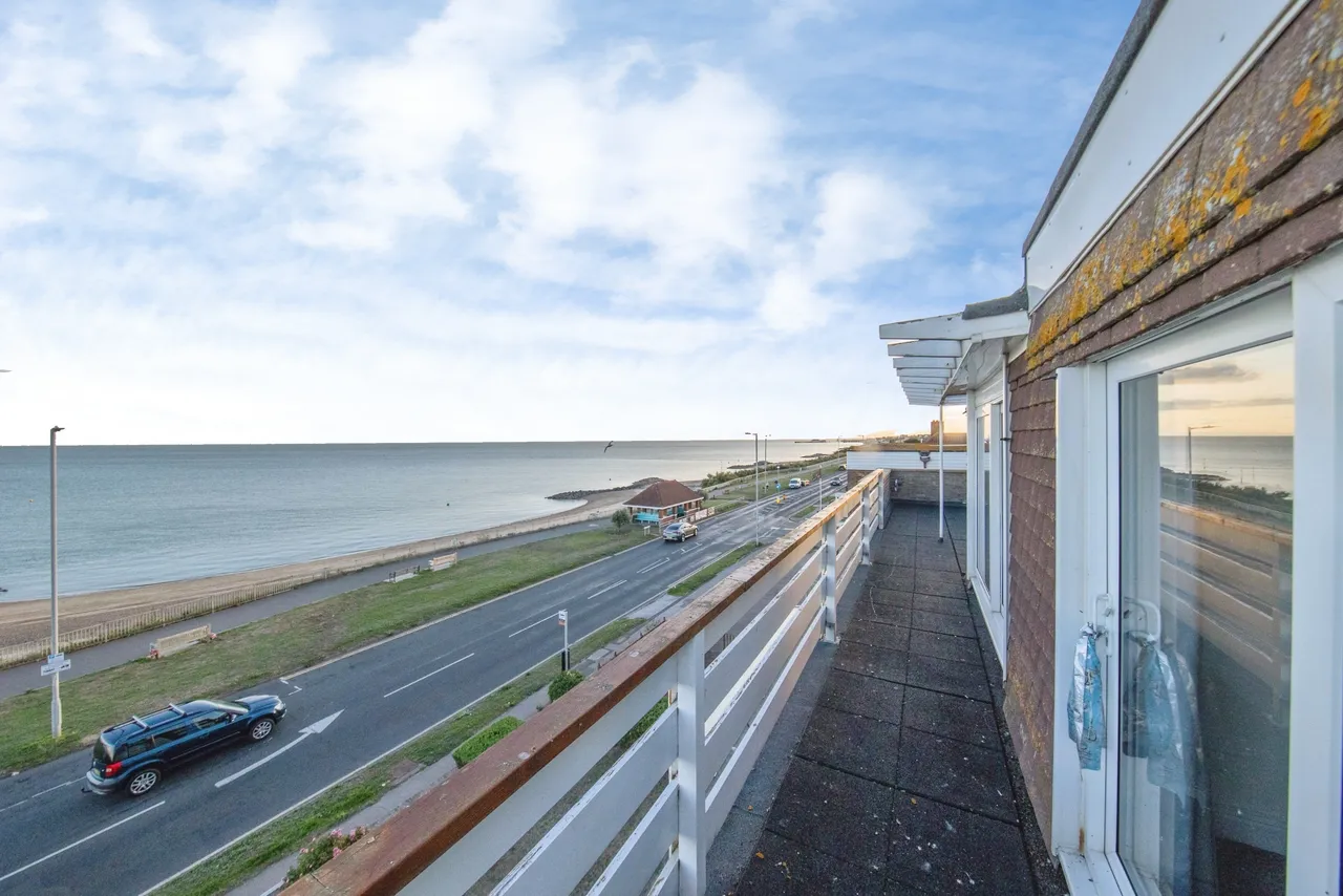 Kings Parade, Clacton-On-Sea, CO15, photo 10
