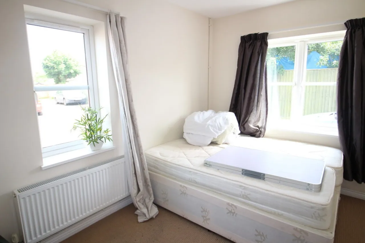 Barclay Court, Warminster, photo 4