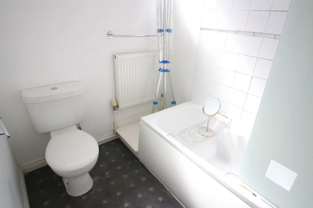 Barclay Court, Warminster, photo 5