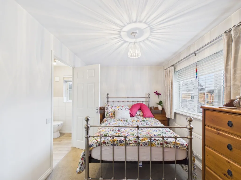 Paddick Drive, Lower Earley, RG6, photo 10