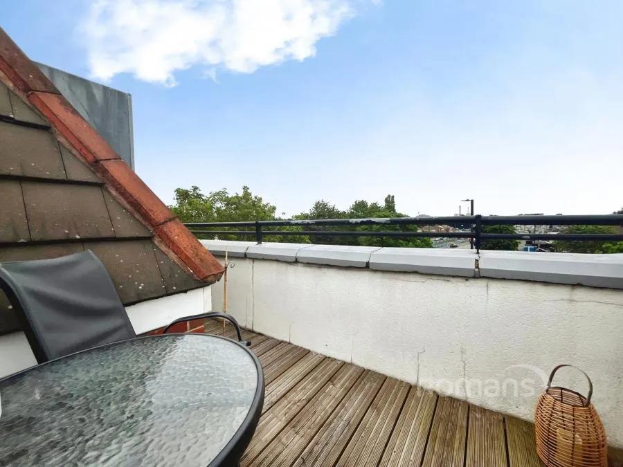 Bath Road, Slough, SL1, photo 7