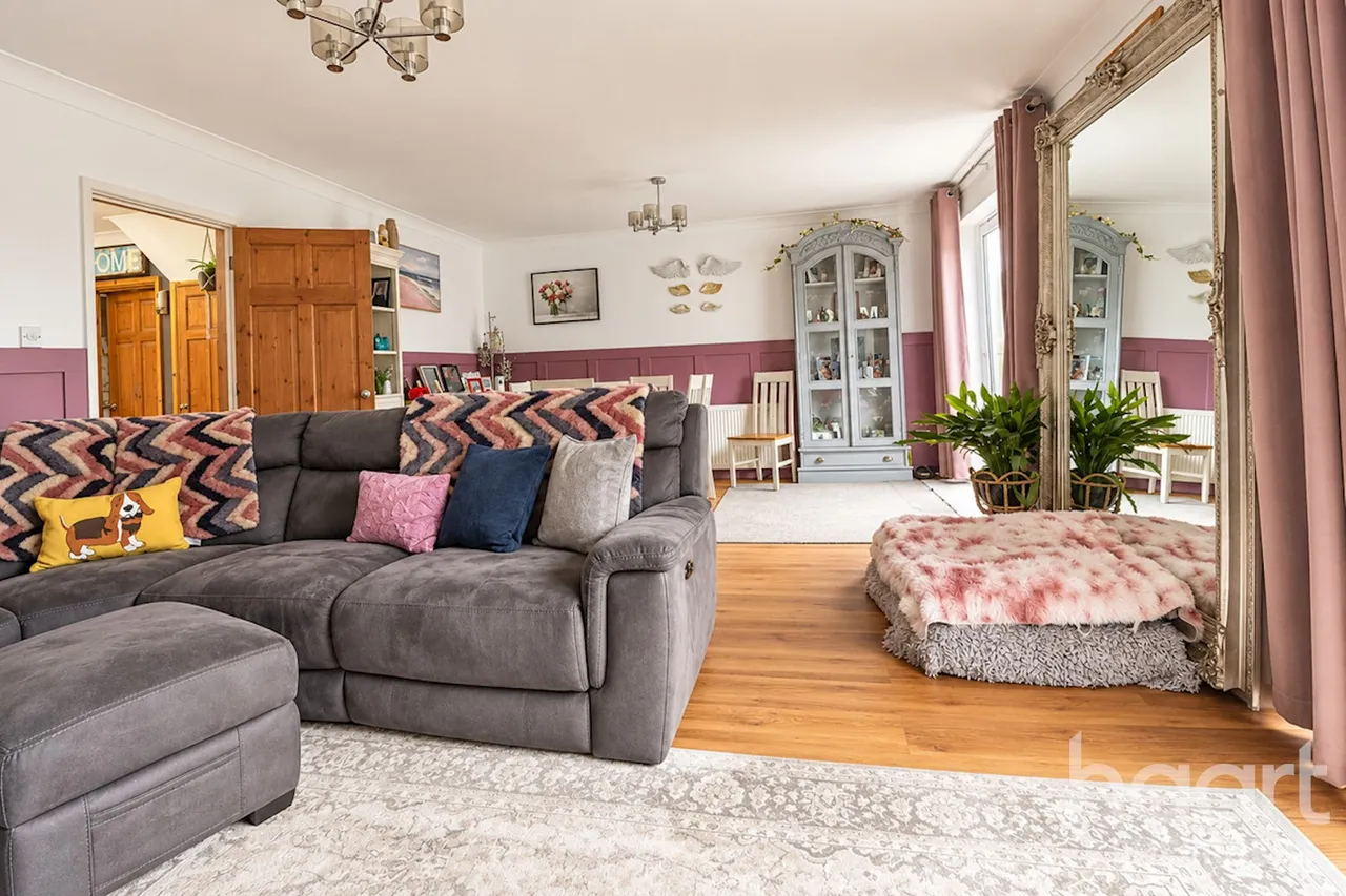 5 bed house for sale, Love Lane, Minster, ME12