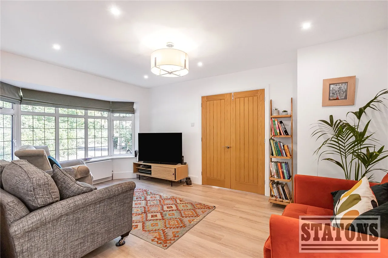 Tolmers Road, Cuffley, EN6, photo 4