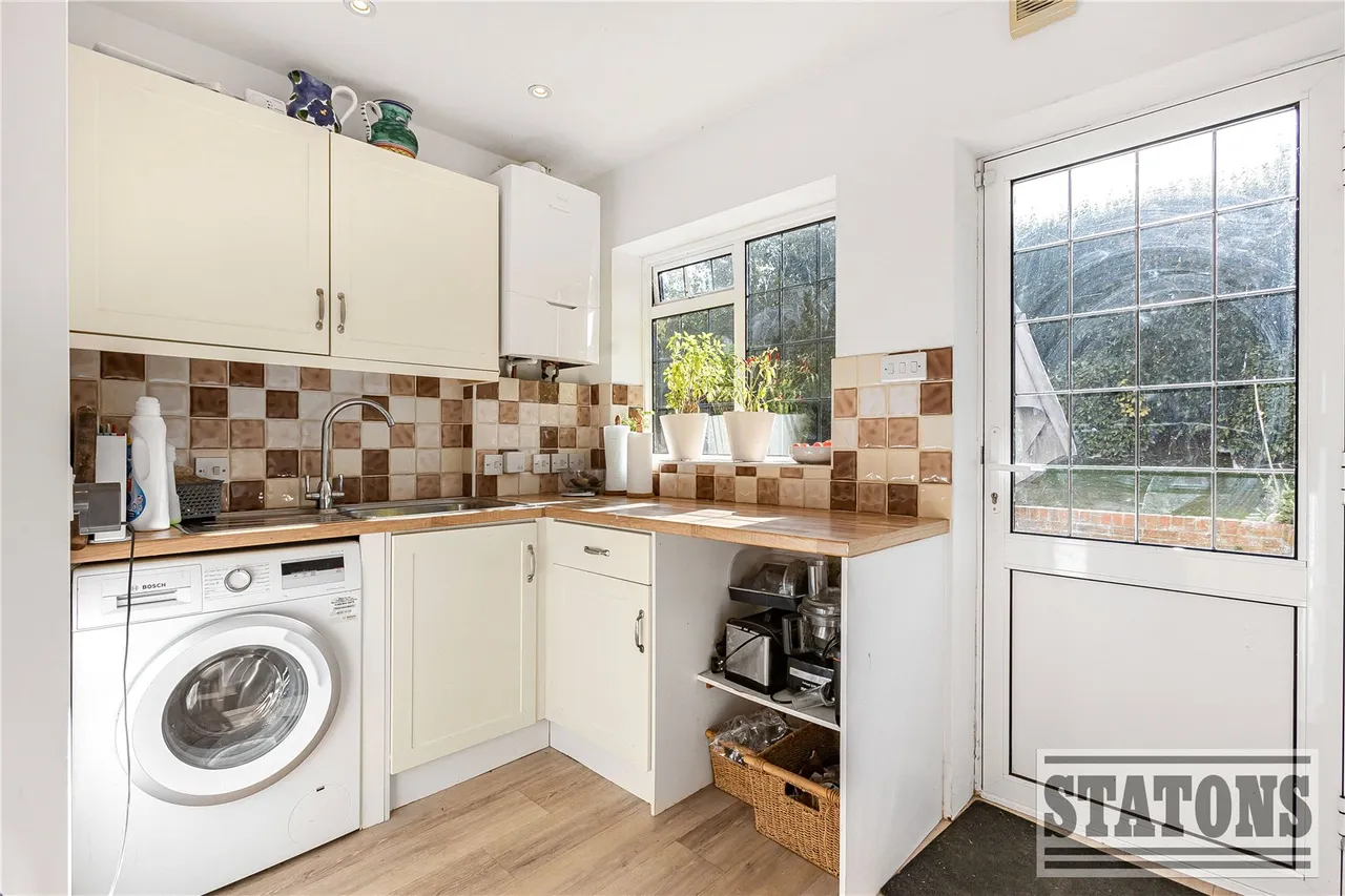 Tolmers Road, Cuffley, EN6, photo 9