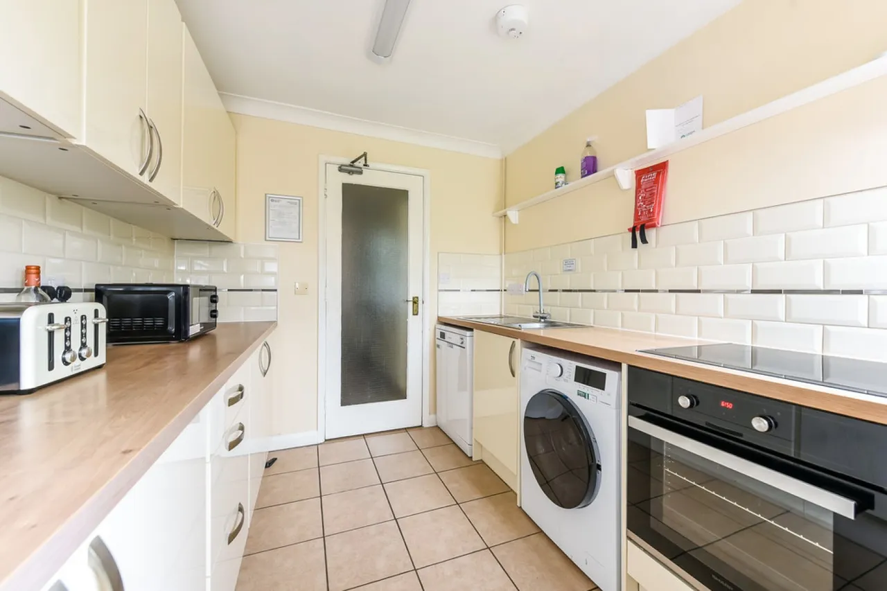 Princes Place, Stanmore, Winchester, photo 3