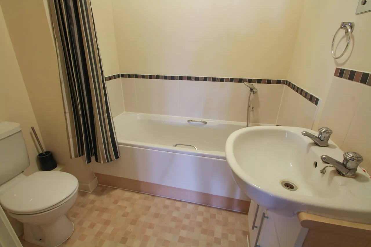 Crawford Avenue, Dartford, photo 8