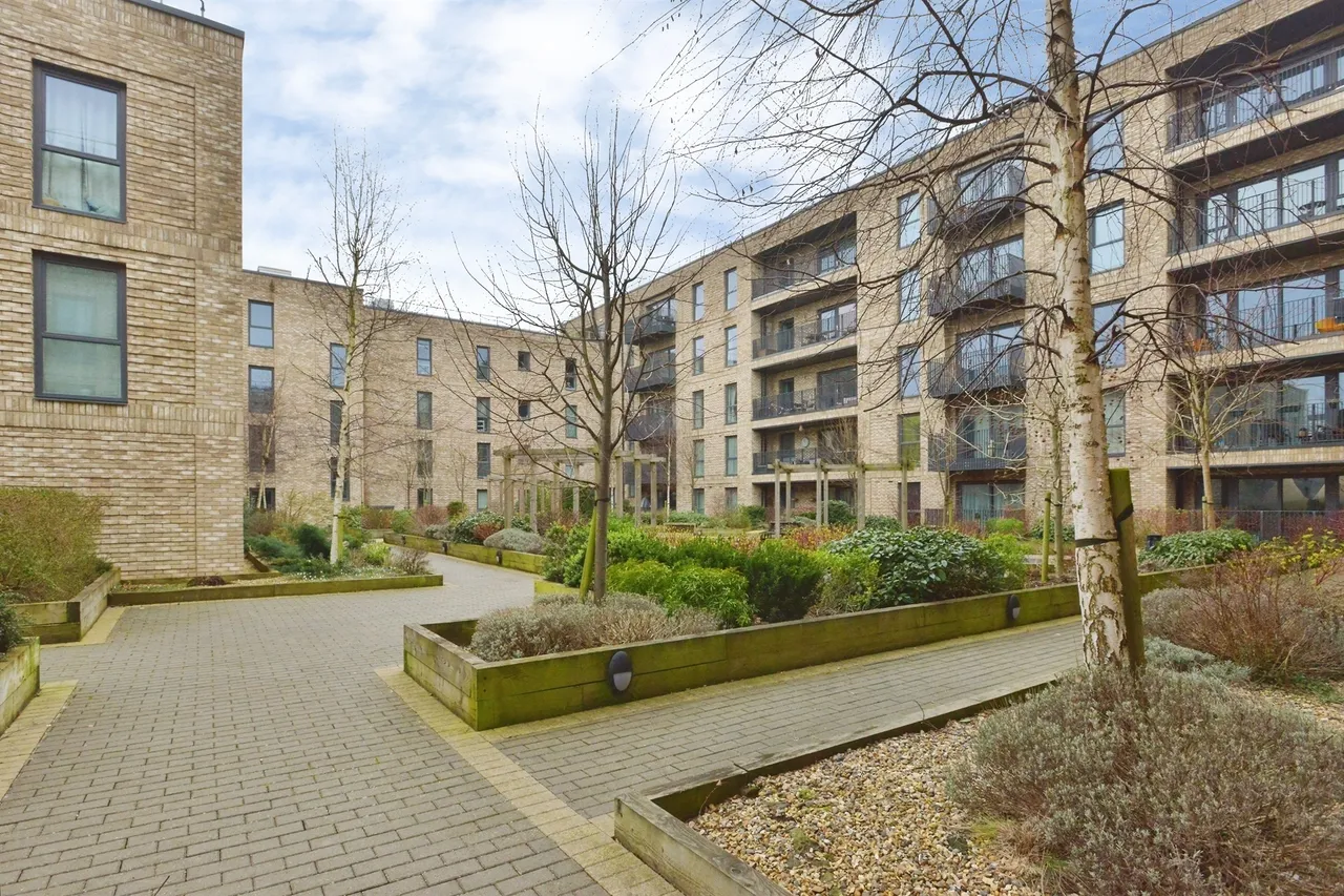 Canal Street, Campbell Park, MK9, photo 12