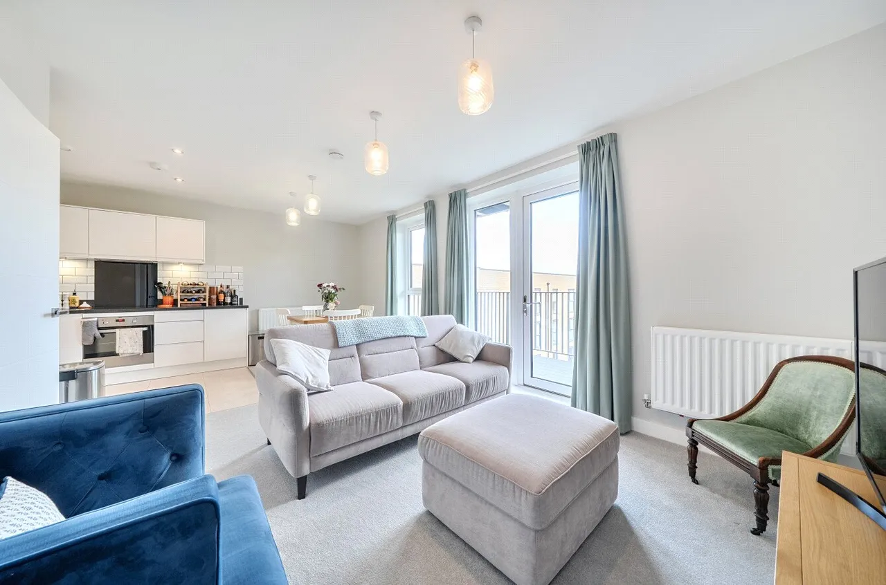 2 bed flat for sale, Apple Yard, London, SE20
