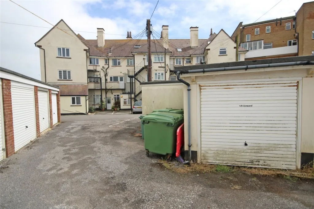 Marine Drive, Barton on Sea, photo 7