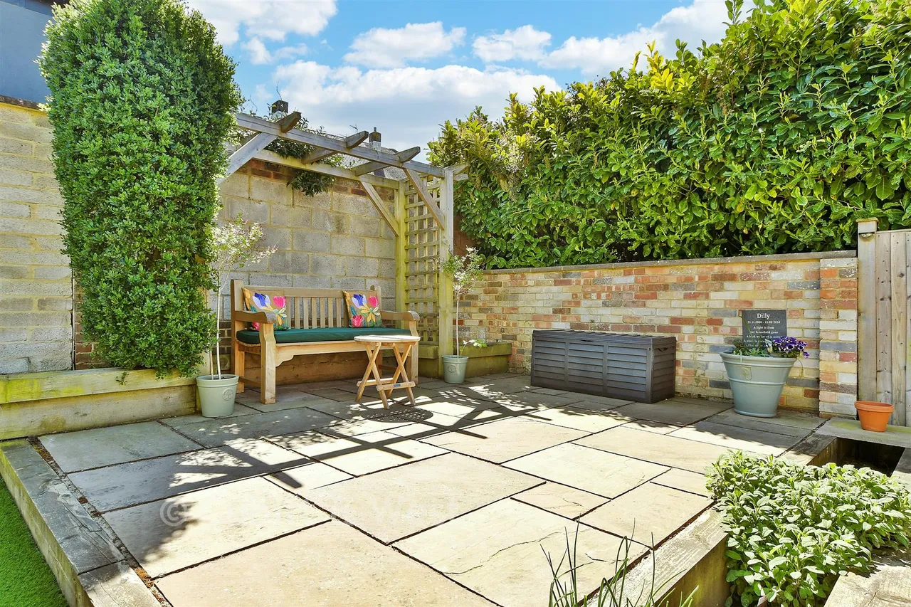 3 bed house for sale, Lambert Road, Banstead, SM7
