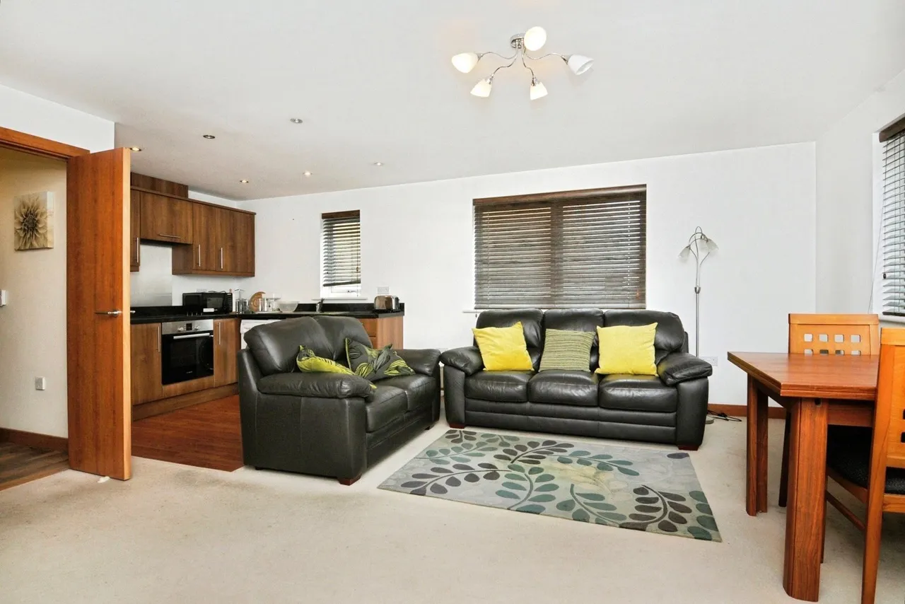 Rayleigh Road, Leigh-on-Sea, Essex, SS9, photo 2