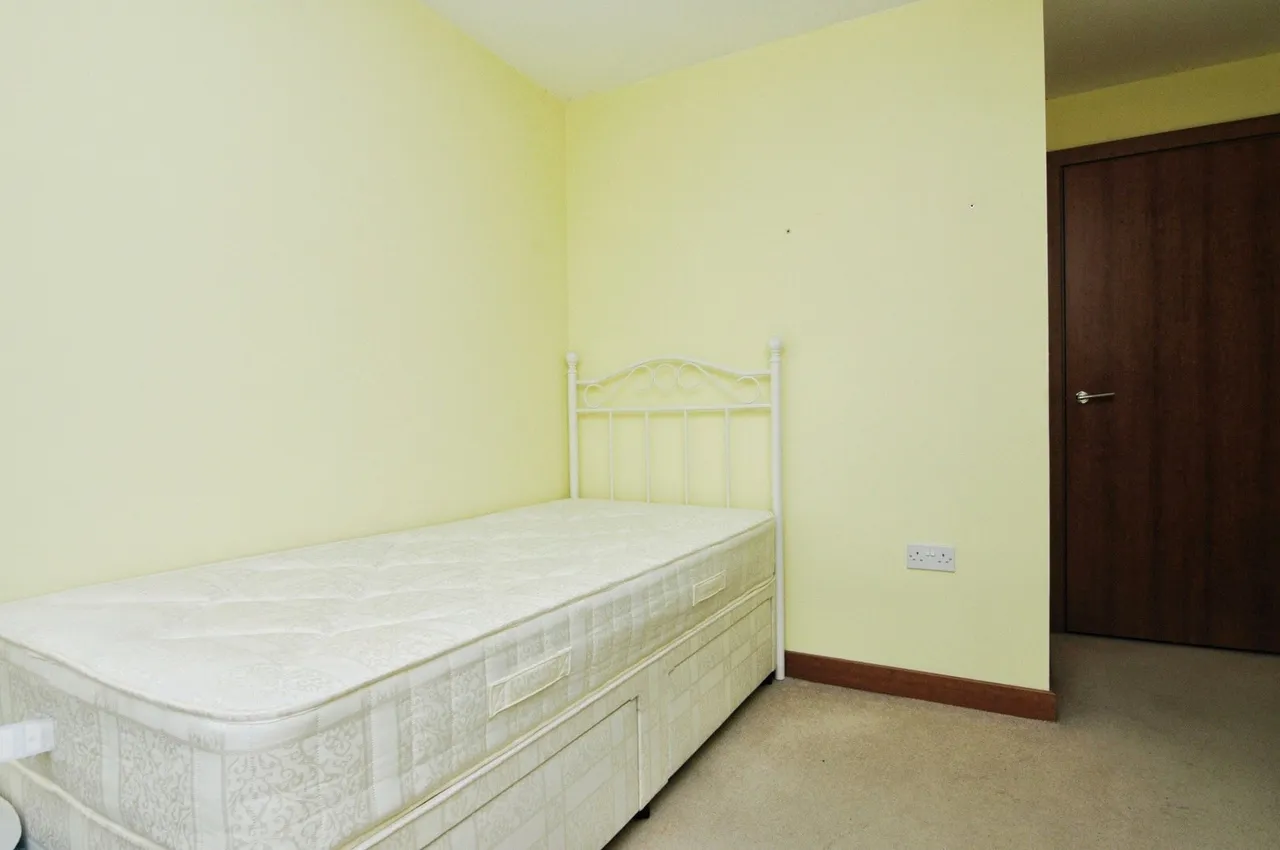 Rayleigh Road, Leigh-on-Sea, Essex, SS9, photo 14