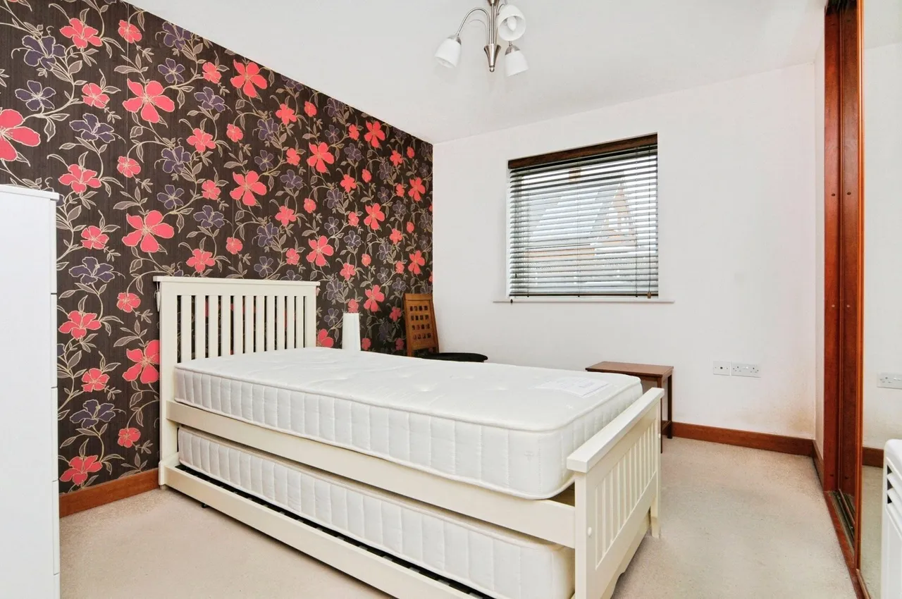 Rayleigh Road, Leigh-on-Sea, Essex, SS9, photo 10