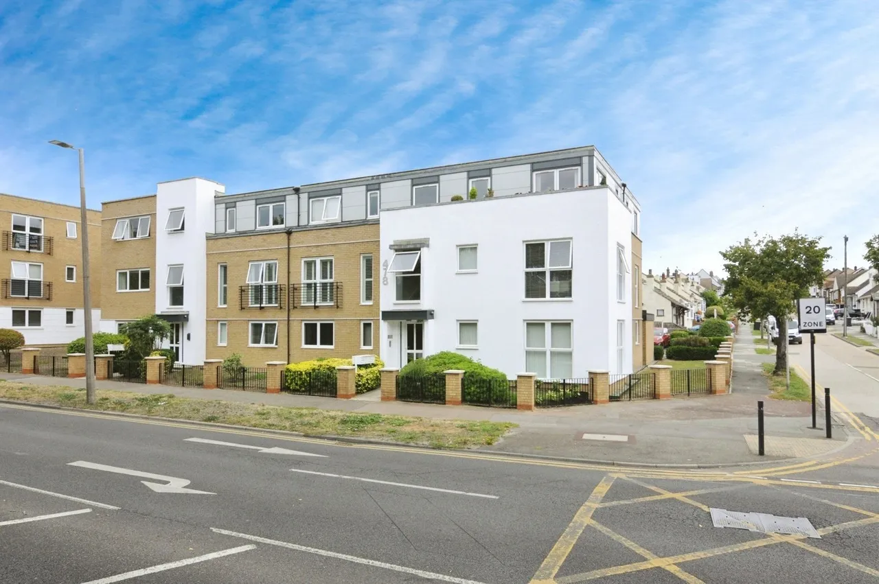 Rayleigh Road, Leigh-on-Sea, Essex, SS9, photo 16