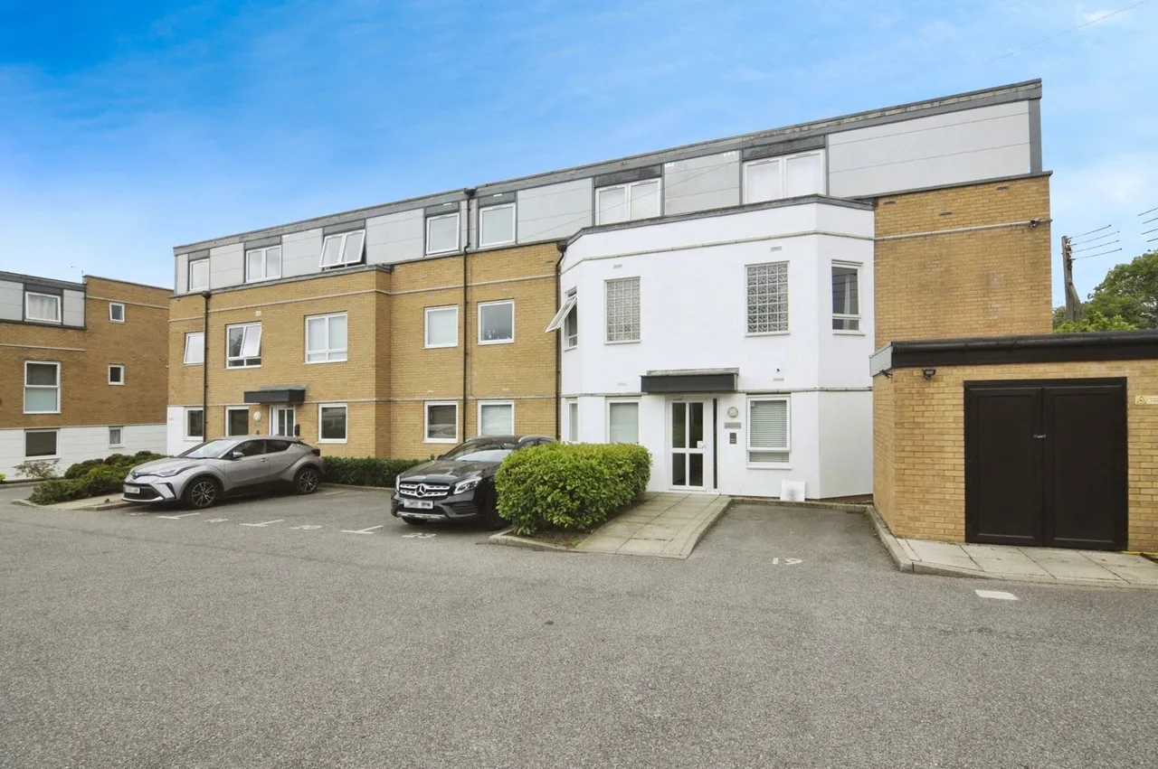 Rayleigh Road, Leigh-on-Sea, Essex, SS9, photo 17