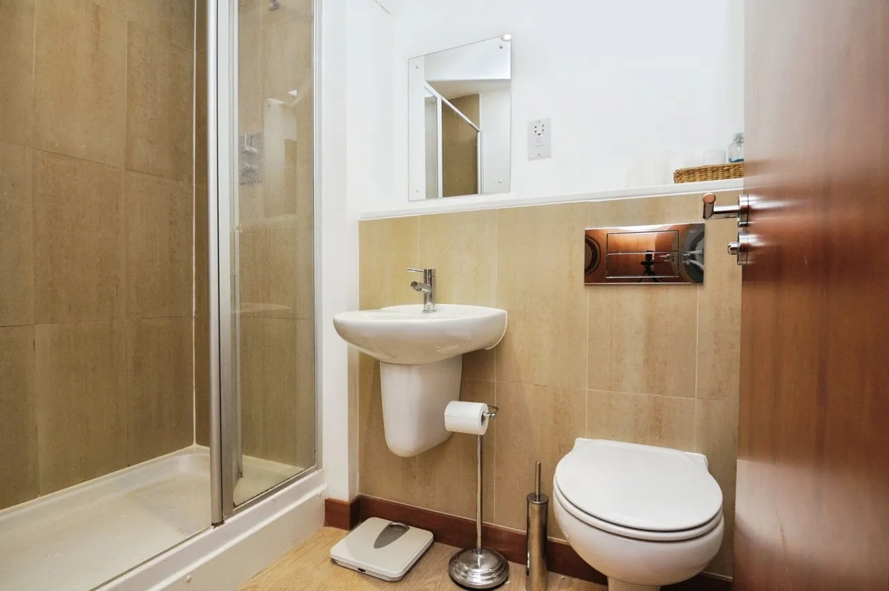 Rayleigh Road, Leigh-on-Sea, Essex, SS9, photo 12