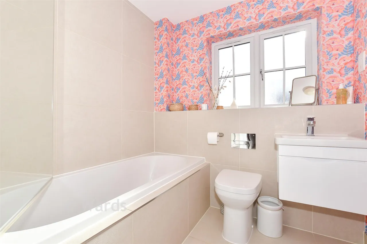 Penny Close, Boughton Monchelsea, ME17, photo 17
