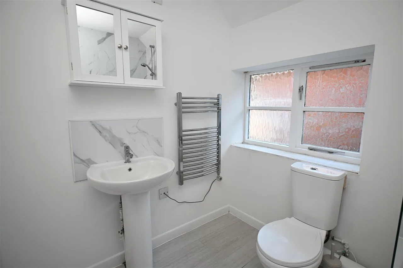 Winchester Road, Basingstoke, photo 7