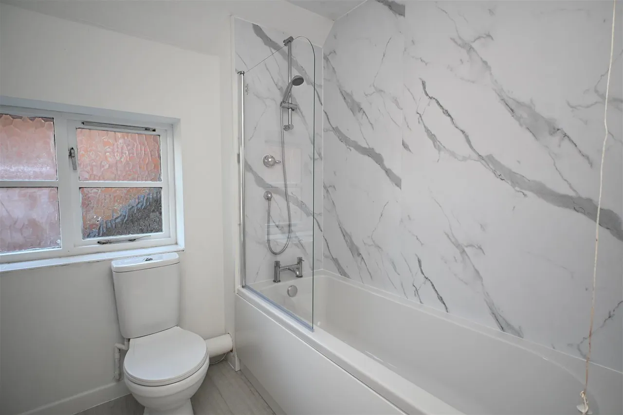 Winchester Road, Basingstoke, photo 8
