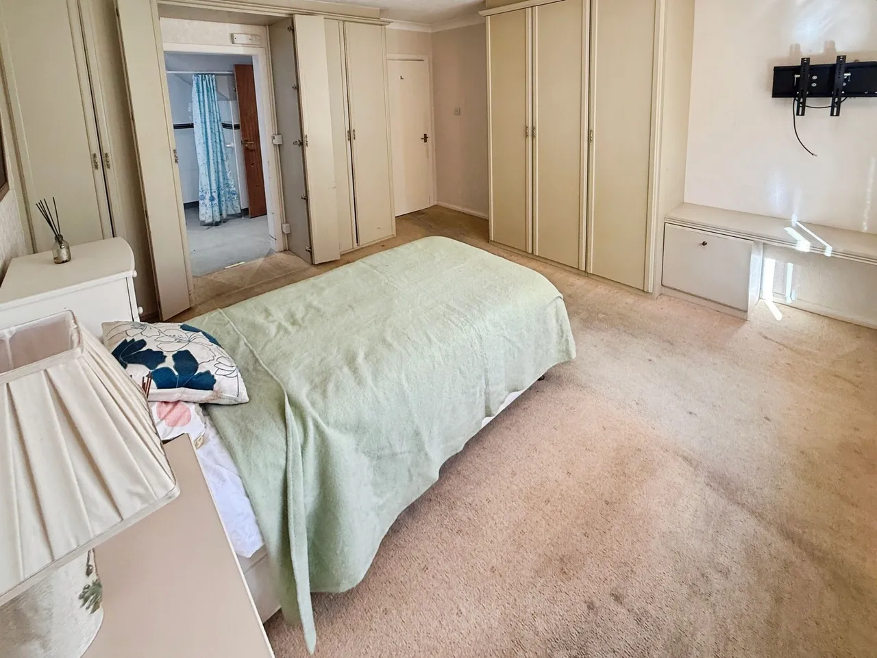 Ladybarn Crescent, Stockport, photo 11